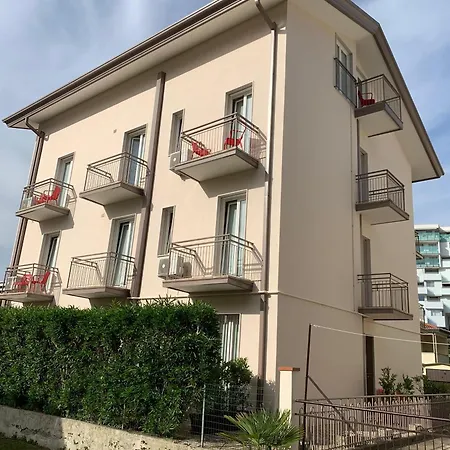 Apartment Dainese Apartments, Casa Ester *