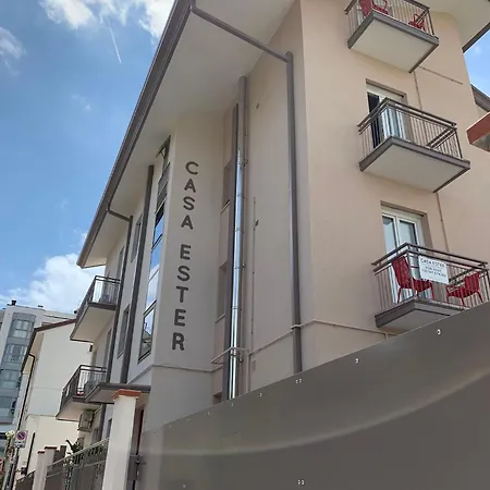 Dainese Apartments, Casa Ester